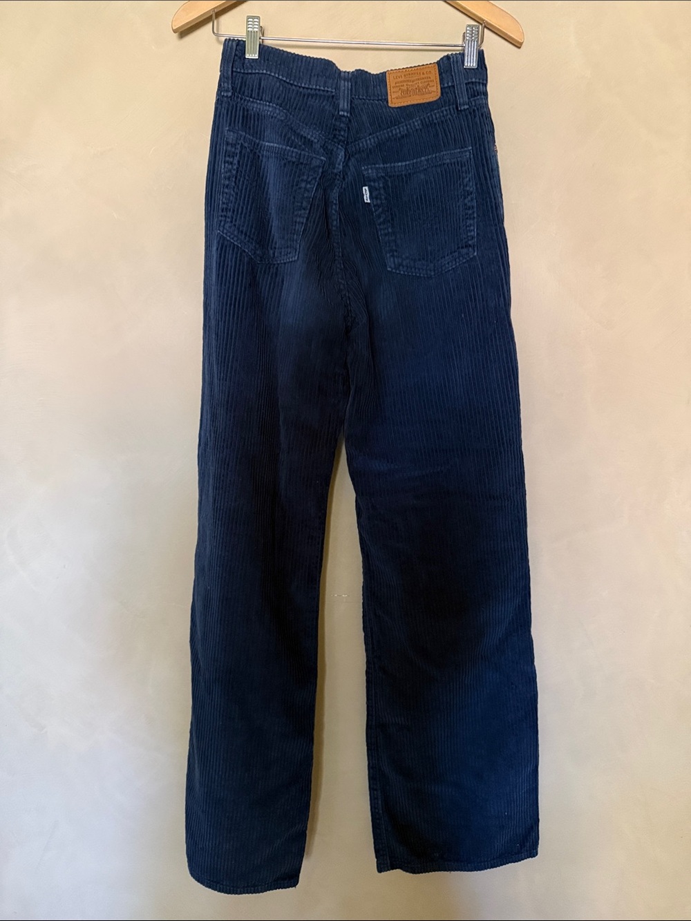 Levi's Navy Wide-Leg Rib Cage Corduroy Jeans size 26 - Picture 4 of 8